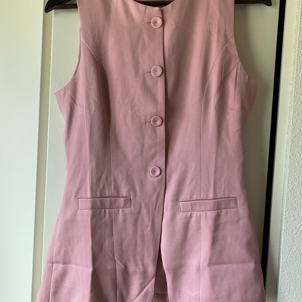 Pink Sleeveless Button-Up Vest - Picture 2 of 5